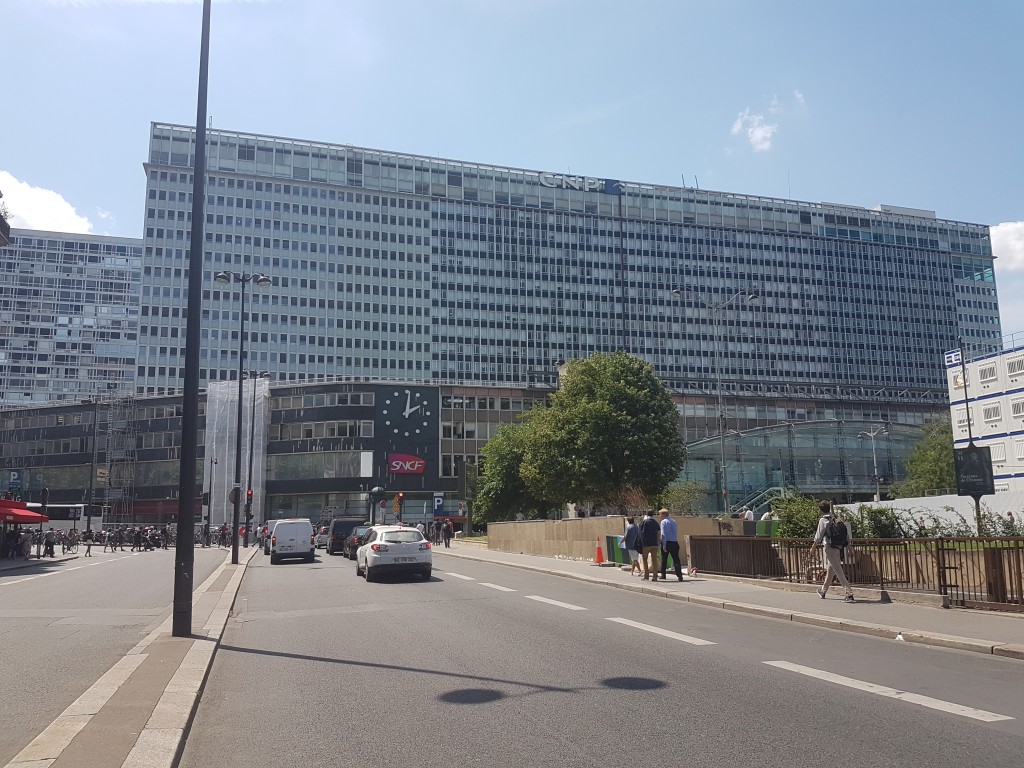 taxi moto gare Montparnasse Paris