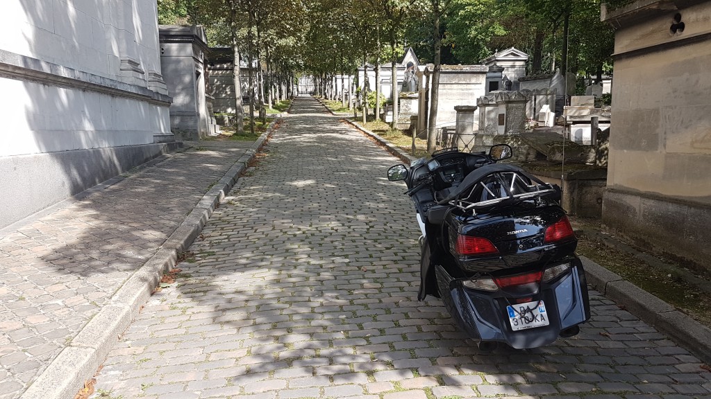 Moto taxi Cimetiere du Pere Lachaise 75020 Paris